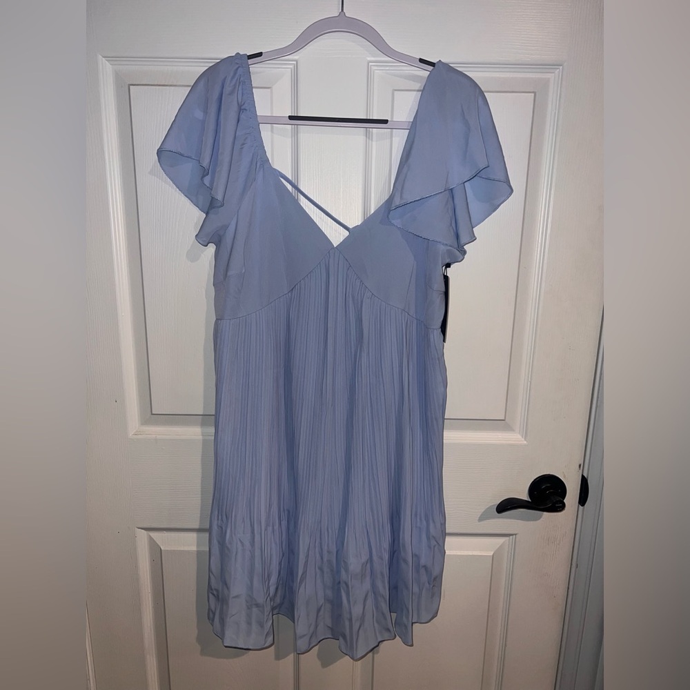 Chic Backless Blue Dress with Flutter Sleeves